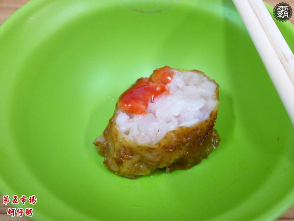 第五市場蚵仔粥：第五市場蚵仔粥，別忘了點一份紅燒肉