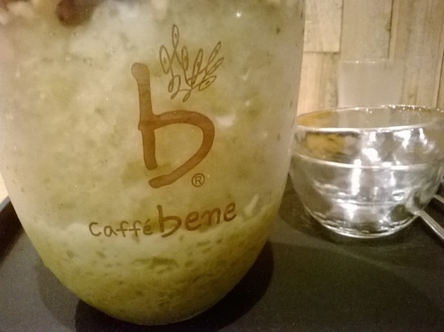 Caffe bene:早午晚宵夜通吃!創新甜點派脆思&重量級抹茶刨冰——韓國連鎖店Caffe bene