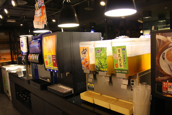 好客-音樂料理-現場LIVE演唱(市府店)：[台北]燒烤+帝王蟹 雙重滿足就在好客-音樂料理(市府店)