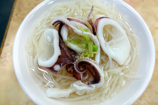 葉家小卷米粉：(胖樺食記)台南國華街必吃排美食「葉家小卷米粉」，時尚玩家報導的人氣小卷米粉湯(含2016.06最新價格)