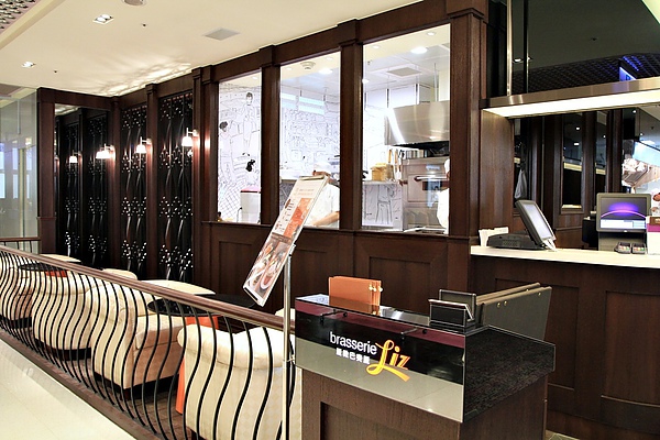 AT&T 4 Fun,Liz 巴賽麗