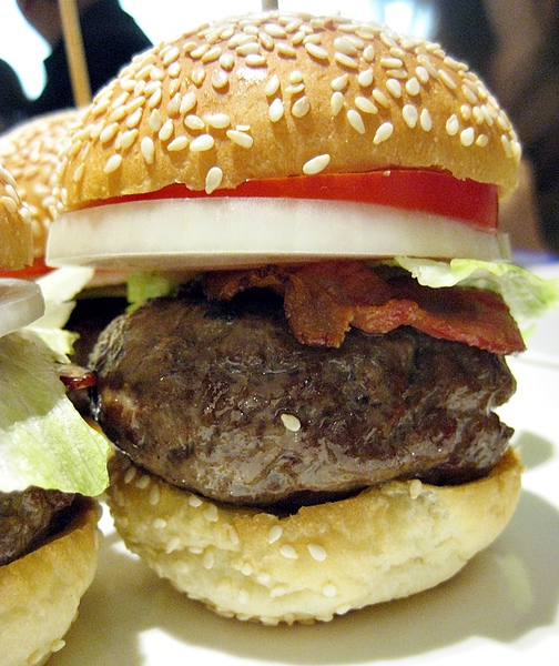 AT&T 4 Fun,Liz 巴賽麗