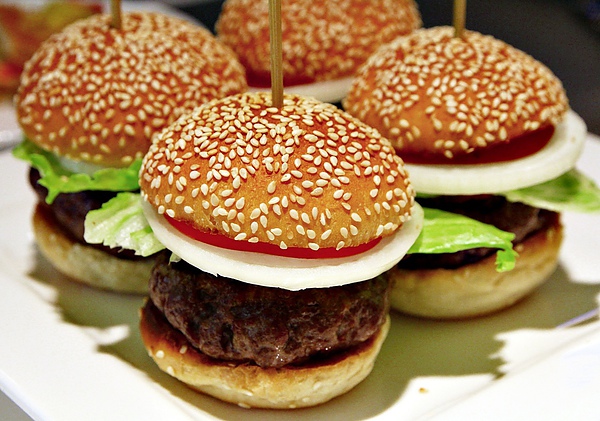 AT&T 4 Fun,Liz 巴賽麗