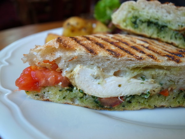 PAUL保羅麵包沙龍(內湖店)：＜台北｜內湖｜下午茶＞超正點千層派＆馬卡紅～PAUL保羅麵包沙龍（內湖店）