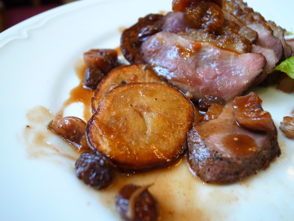 PAUL保羅麵包沙龍(內湖店)：＜台北｜內湖｜下午茶＞超正點千層派＆馬卡紅～PAUL保羅麵包沙龍（內湖店）