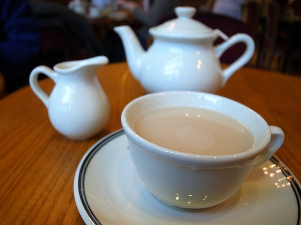 PAUL保羅麵包沙龍(內湖店)：＜台北｜內湖｜下午茶＞超正點千層派＆馬卡紅～PAUL保羅麵包沙龍（內湖店）