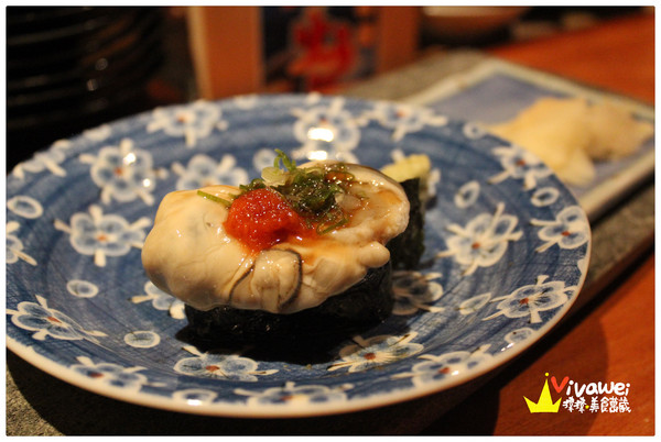 坐著做壽司割烹：桃園中壢市｜Cp值高820元無菜單日本料理『坐著做 すし 握壽司』