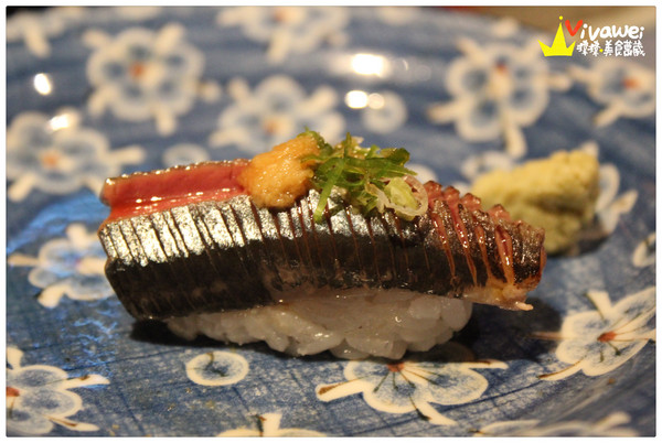 坐著做壽司割烹：桃園中壢市｜Cp值高820元無菜單日本料理『坐著做 すし 握壽司』