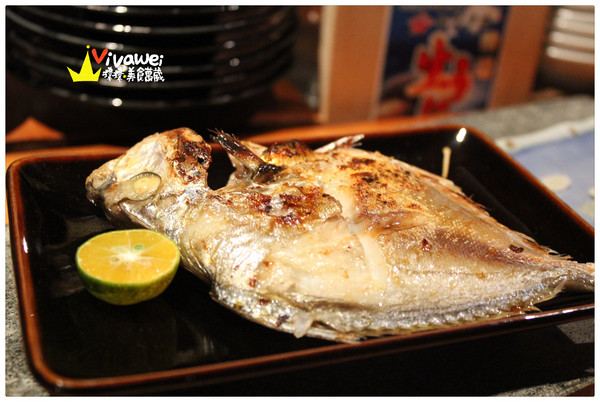 坐著做壽司割烹：桃園中壢市｜Cp值高820元無菜單日本料理『坐著做 すし 握壽司』