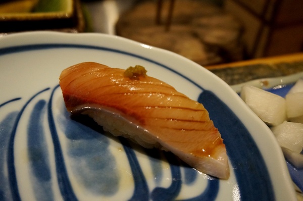 坐著做すし握壽司:*口碑券*坐著做すし握壽司: 中壢無菜單日式料理