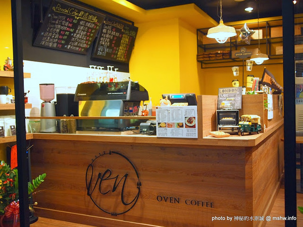 oven coffee(台中中港店):【食記】台中西區-OVEN coffee烤香(台中中港店)@草悟道 : 咖啡還不錯,鬆餅需要再脆點