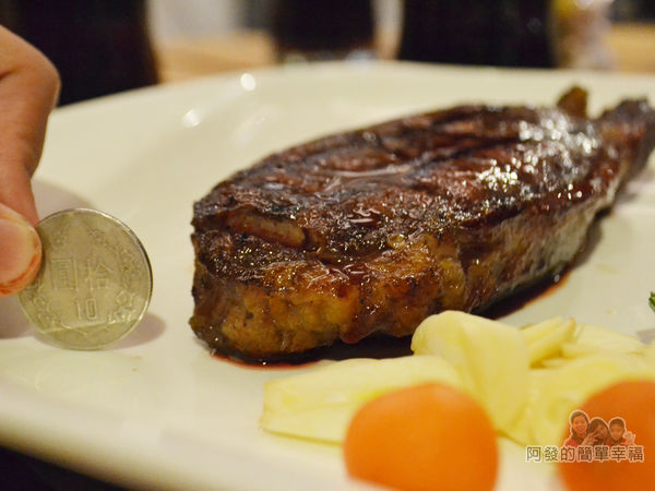 紅牛原味炭烤牛排27-8oz特級雪花沙朗牛排厚度