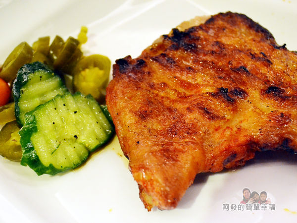 紅牛原味炭烤牛排32-美國大雞腿排(墨西哥香辣)特寫