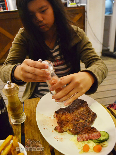 紅牛原味炭烤牛排23-21oz炭火肩胛牛排簡單調味