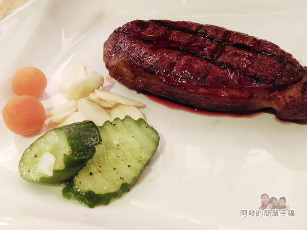 紅牛原味炭烤牛排26-8oz特級雪花沙朗牛排