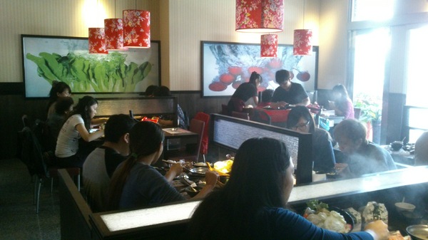 鍋神日式涮涮鍋(台中逢甲旗艦店):好運接二連三…口碑體驗3--鍋神日式涮涮鍋(台中逢甲旗艦店)…天氣冷還有什麼比吃火鍋更幸福的了