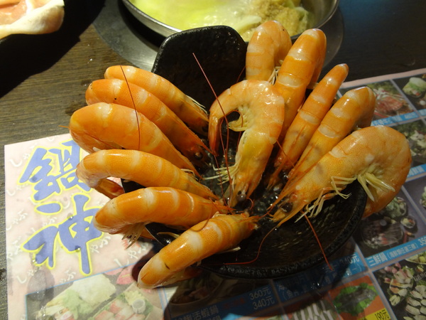 鍋神日式涮涮鍋(台中逢甲旗艦店)：1021026[官本金文愛台灣口碑券第十彈]星爺有箱神小官有鍋神CP值超級高且無敵爆好吃的鍋神日式涮涮鍋(台中逢甲旗艦店)