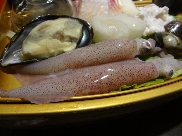 鍋神日式涮涮鍋(台中逢甲旗艦店)：1021026[官本金文愛台灣口碑券第十彈]星爺有箱神小官有鍋神CP值超級高且無敵爆好吃的鍋神日式涮涮鍋(台中逢甲旗艦店)