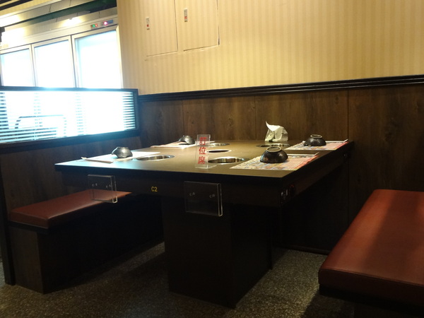 鍋神日式涮涮鍋(台中逢甲旗艦店)：1021026[官本金文愛台灣口碑券第十彈]星爺有箱神小官有鍋神CP值超級高且無敵爆好吃的鍋神日式涮涮鍋(台中逢甲旗艦店)