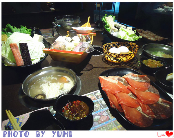 鍋神日式涮涮鍋(台中逢甲旗艦店):【愛評口碑券♥第二十六彈】活跳跳蝦子大呼鍋癮♥頂級海鮮撫慰你的胃@鍋神日式涮涮鍋(台中逢甲旗艦店)