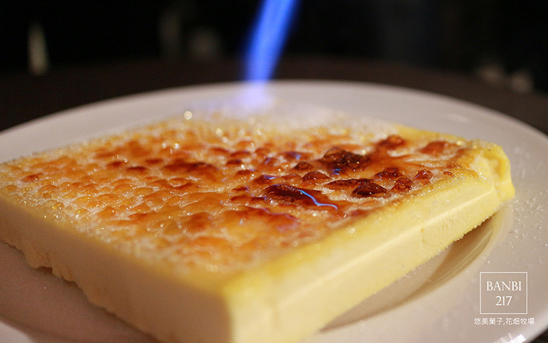 Banbi217 美食旅遊: 悠美菓子-北海道十勝花畑牧場生牛奶糖,如冰淇淋般的焦糖烤布蕾 (台北新光三越站前店)