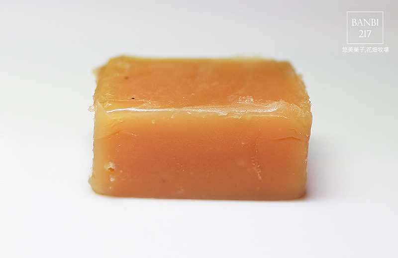 Banbi217 美食旅遊: 悠美菓子-北海道十勝花畑牧場生牛奶糖,如冰淇淋般的焦糖烤布蕾 (台北新光三越站前店)
