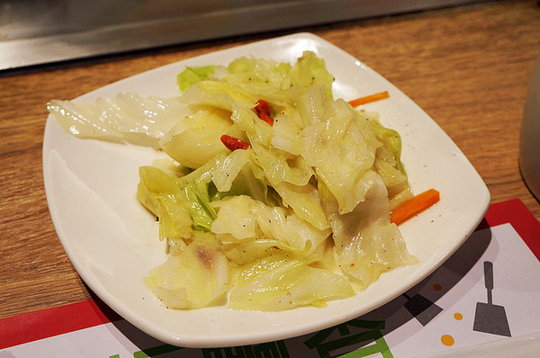 hot7新鐵板料理(基隆路店)：捷運六張犁站♬王品集團平價鐵板好料理，在地良食鐵板飄香，超值料理不失禮！　hot7 新鐵板料理／基隆路店