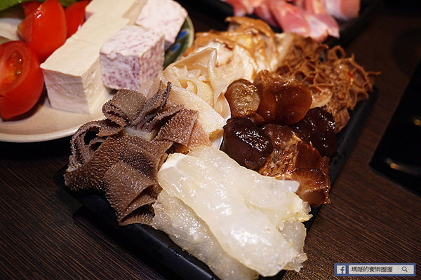 紅蟹將軍吃到飽(台北忠孝店)：◆台北東區【紅蟹將軍吃到飽—台北忠孝店】帝王蟹火鍋吃到飽。北海道鍋物。捷運國父紀念館美食