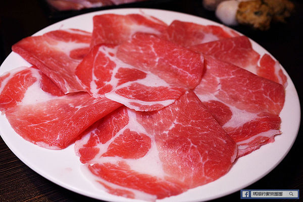 紅蟹將軍吃到飽(台北忠孝店)：◆台北東區【紅蟹將軍吃到飽—台北忠孝店】帝王蟹火鍋吃到飽。北海道鍋物。捷運國父紀念館美食