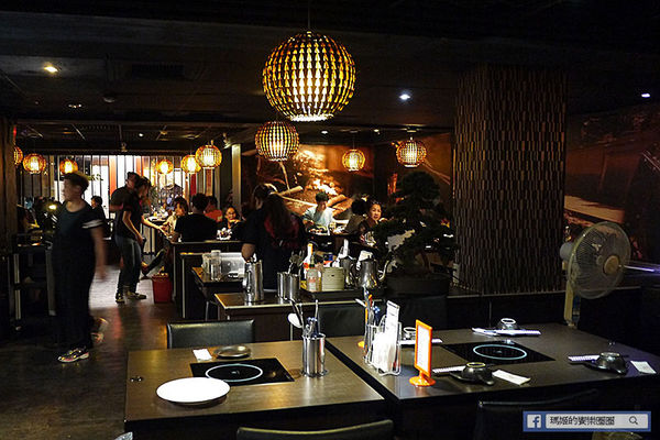 紅蟹將軍吃到飽(台北忠孝店)：◆台北東區【紅蟹將軍吃到飽—台北忠孝店】帝王蟹火鍋吃到飽。北海道鍋物。捷運國父紀念館美食