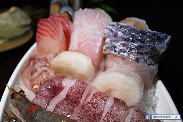 紅蟹將軍吃到飽(台北忠孝店)：◆台北東區【紅蟹將軍吃到飽—台北忠孝店】帝王蟹火鍋吃到飽。北海道鍋物。捷運國父紀念館美食