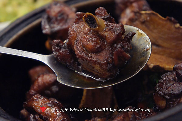 六廚川湘菜館：(試)♥吃吧~台北ღ大安區♥♬免開瓶費♬白飯殺手!!平價川式美味!!☆六廚川式料理☆(捷運、川菜、老店、熱炒)