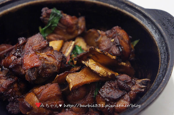 六廚川湘菜館：(試)♥吃吧~台北ღ大安區♥♬免開瓶費♬白飯殺手!!平價川式美味!!☆六廚川式料理☆(捷運、川菜、老店、熱炒)