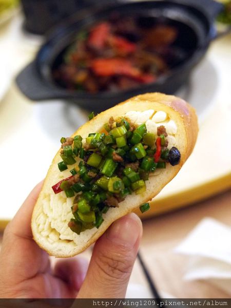 六廚川湘菜館：老字號的道地美味川菜。六廚川式料理