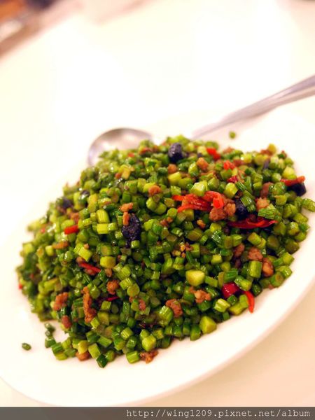 六廚川湘菜館：老字號的道地美味川菜。六廚川式料理