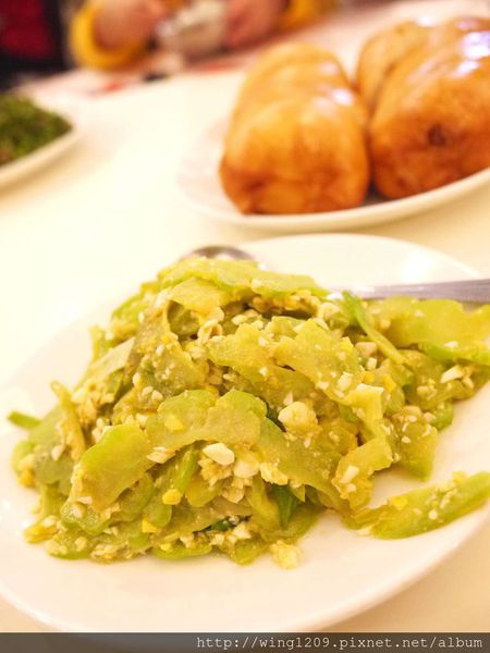 六廚川湘菜館：老字號的道地美味川菜。六廚川式料理