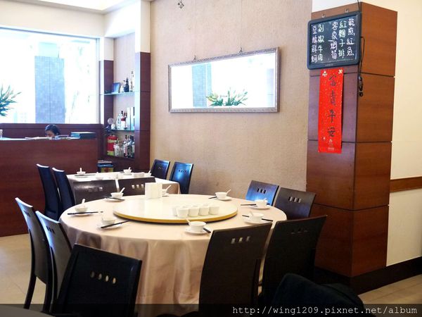 六廚川湘菜館：老字號的道地美味川菜。六廚川式料理