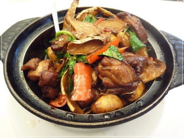 六廚川湘菜館：【大安區】六廚川湘菜館－道道都是極品