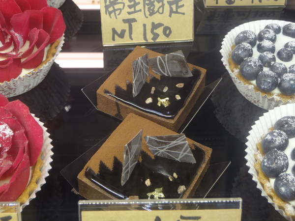 CV黑色天使蛋糕精品店：1021116[官本金文愛台灣口碑券第16彈]CV黑色天使蛋糕精品店魔術師極致華麗的甜點饗宴讀你讀你心想吃什麼BLACK ANGEL