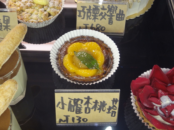 CV黑色天使蛋糕精品店：1021116[官本金文愛台灣口碑券第16彈]CV黑色天使蛋糕精品店魔術師極致華麗的甜點饗宴讀你讀你心想吃什麼BLACK ANGEL