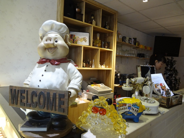 CV黑色天使蛋糕精品店：1021116[官本金文愛台灣口碑券第16彈]CV黑色天使蛋糕精品店魔術師極致華麗的甜點饗宴讀你讀你心想吃什麼BLACK ANGEL