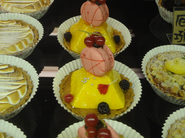 CV黑色天使蛋糕精品店：1021116[官本金文愛台灣口碑券第16彈]CV黑色天使蛋糕精品店魔術師極致華麗的甜點饗宴讀你讀你心想吃什麼BLACK ANGEL