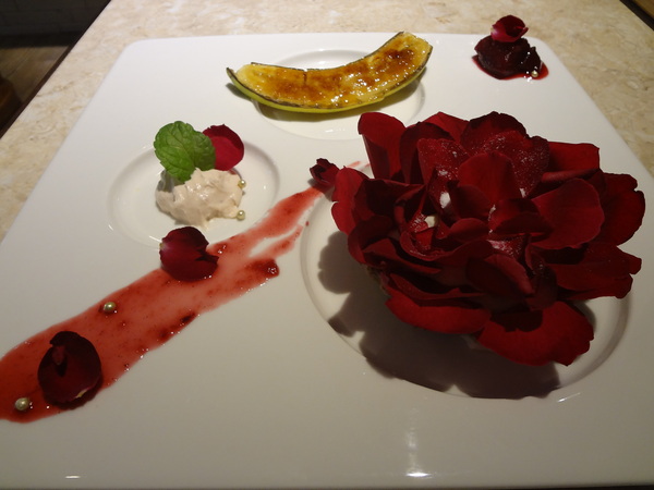 CV黑色天使蛋糕精品店：1021116[官本金文愛台灣口碑券第16彈]CV黑色天使蛋糕精品店魔術師極致華麗的甜點饗宴讀你讀你心想吃什麼BLACK ANGEL