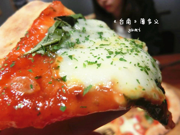 薄多義:【台南食記】想吃嗎?排隊就是了!✿超人氣義式餐廳@薄多義BIT 2 EAT