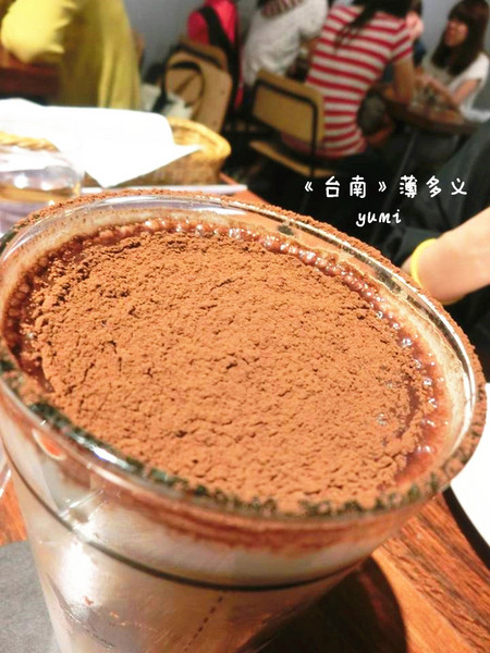 薄多義:【台南食記】想吃嗎?排隊就是了!✿超人氣義式餐廳@薄多義BIT 2 EAT