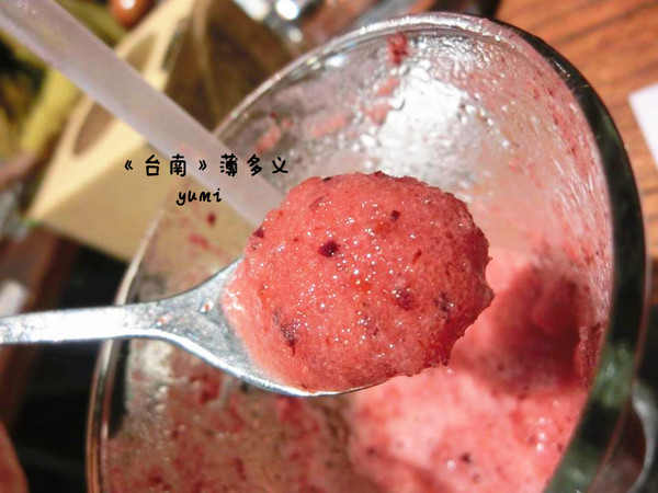 薄多義:【台南食記】想吃嗎?排隊就是了!✿超人氣義式餐廳@薄多義BIT 2 EAT