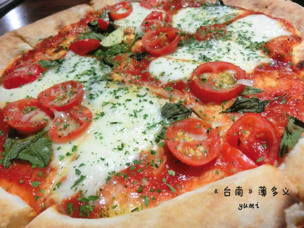 薄多義:【台南食記】想吃嗎?排隊就是了!✿超人氣義式餐廳@薄多義BIT 2 EAT