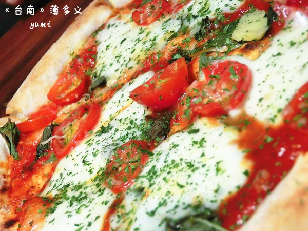 薄多義:【台南食記】想吃嗎?排隊就是了!✿超人氣義式餐廳@薄多義BIT 2 EAT