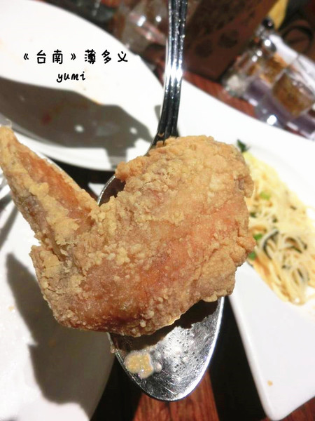 薄多義:【台南食記】想吃嗎?排隊就是了!✿超人氣義式餐廳@薄多義BIT 2 EAT