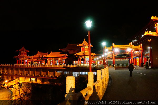 宜蘭梅花湖夜景 三清宮